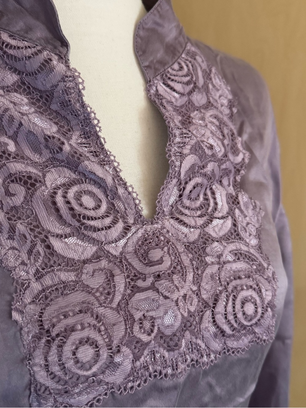 WinterSilks Lavender Satin Shell - Picture 2 of 6